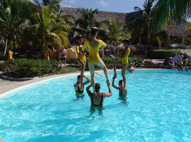 2010 Cuba, Holguin, Hotel Rio de Oro, Entertainment, DSC00215_b_B740